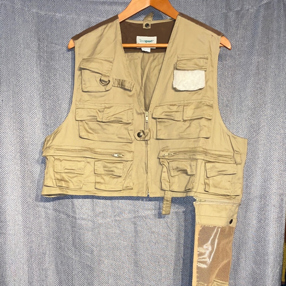 Men's Beige Outdoor Adventure Vest
